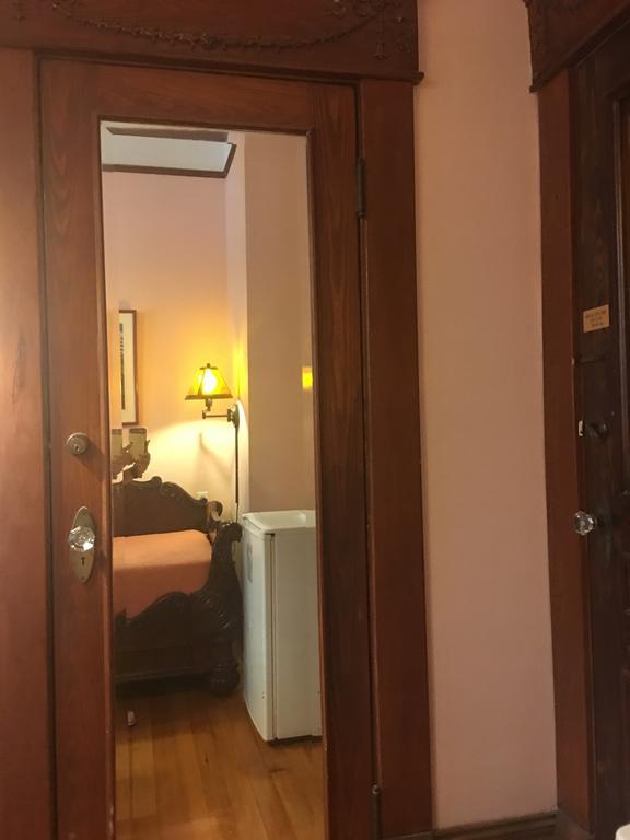 Amsterdam's Curry Mansion Acomodação com café da manhã  3*